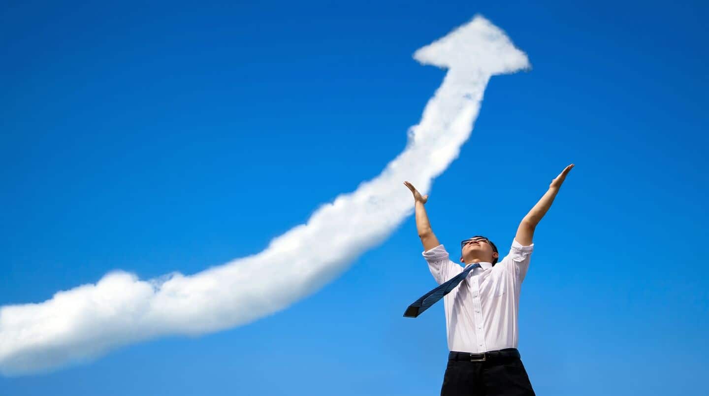 Midcap index hits fresh high as smallcap stocks outperform