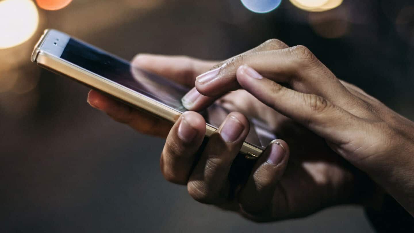 Indian smartphone buyers now prioritize durability amid longer upgrade cycles