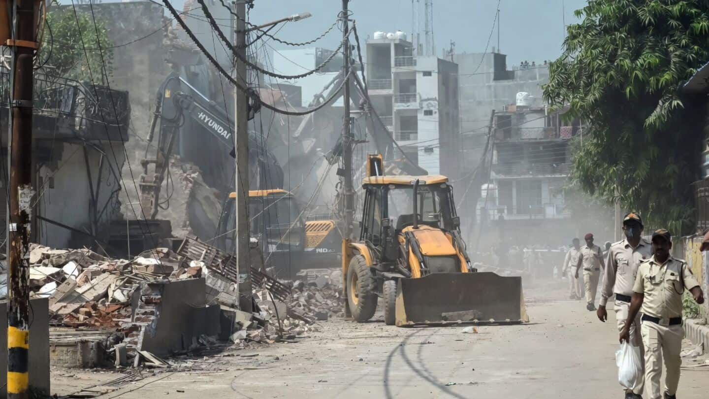 Delhi restricts outdoor construction from November 1 to curb pollution