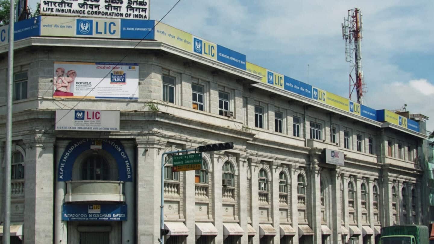 LIC posts ₹23,420 cr for March 2026 quarter, tops peers