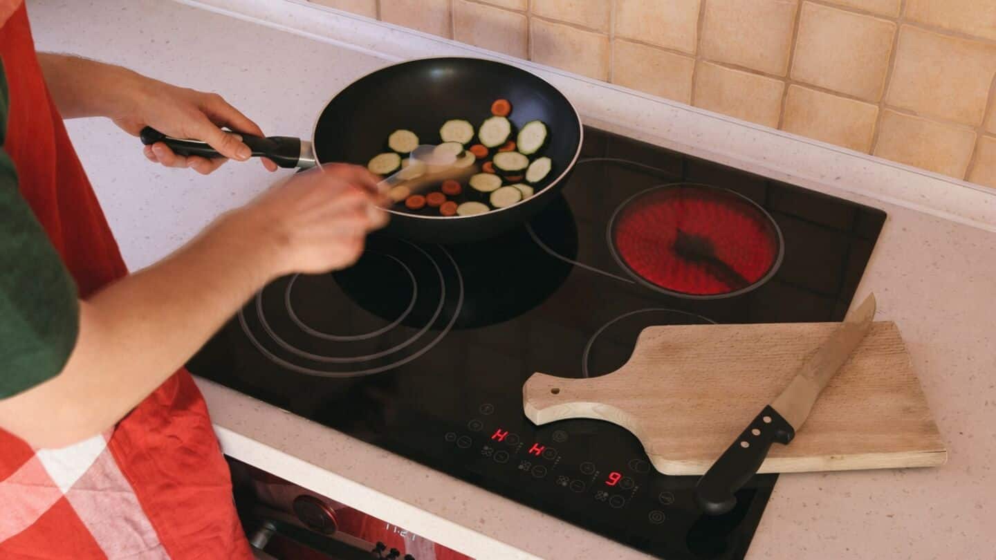 India to promote electric induction cookstoves to cut LPG imports