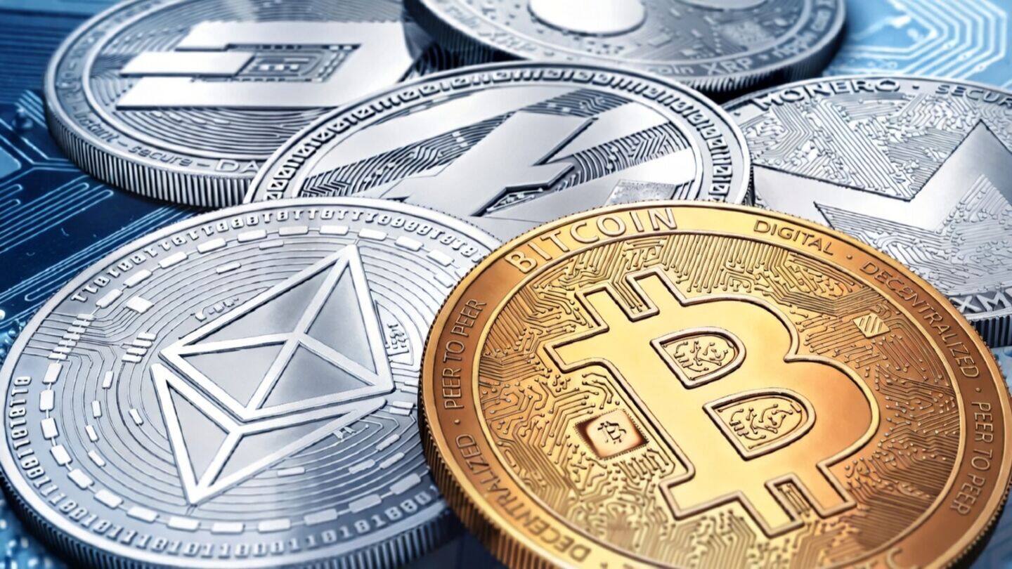 Bitcoin exceeds $87,000 amid spot ETF inflows and oil slide