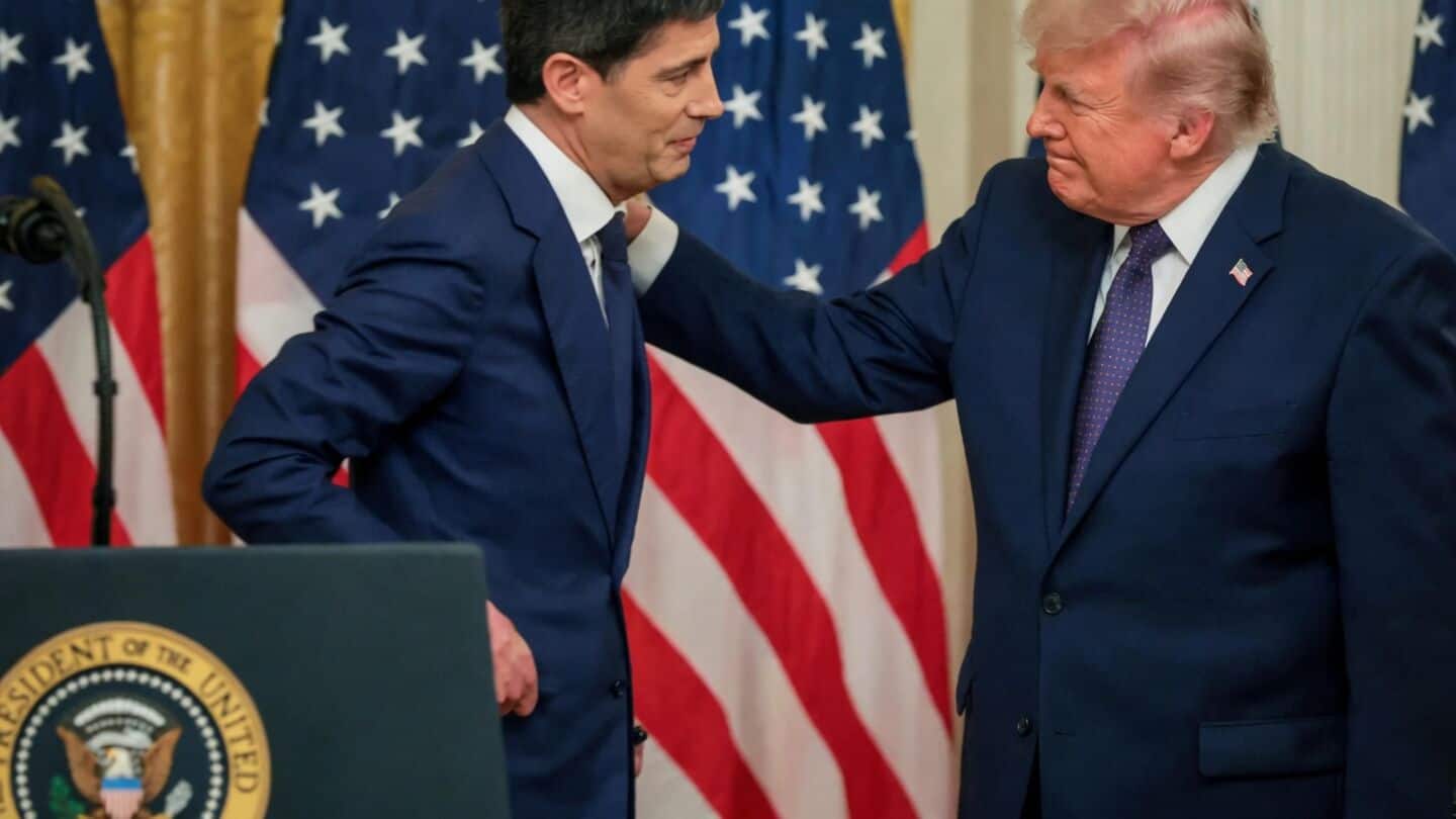 Donald Trump urges Fed to cut interest rates, calls politicized