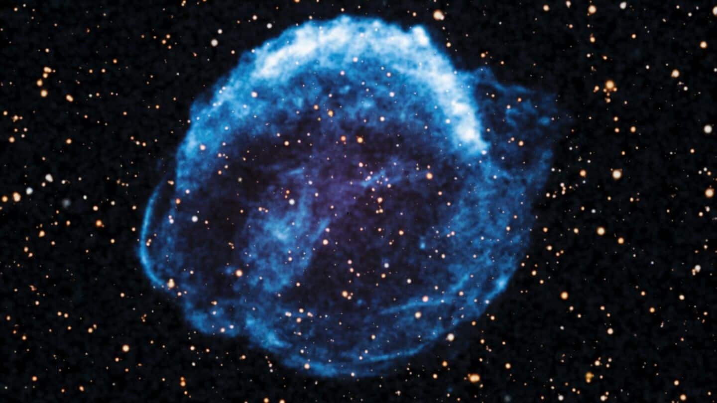 China's Einstein Probe discovers EP240305a, a category-defying cosmic transient