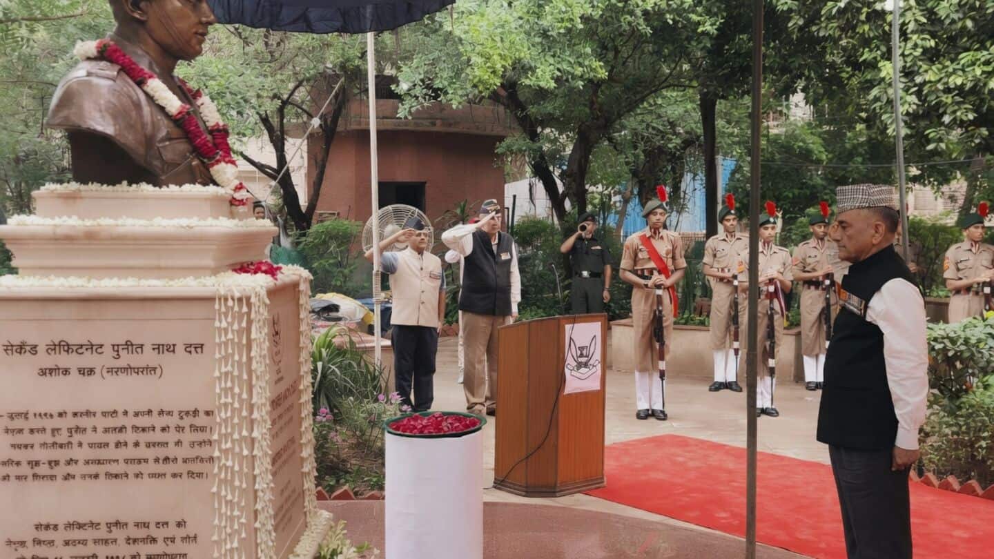 Second Lieutenant Puneet Nath Datt bust unveiled in Defence Colony