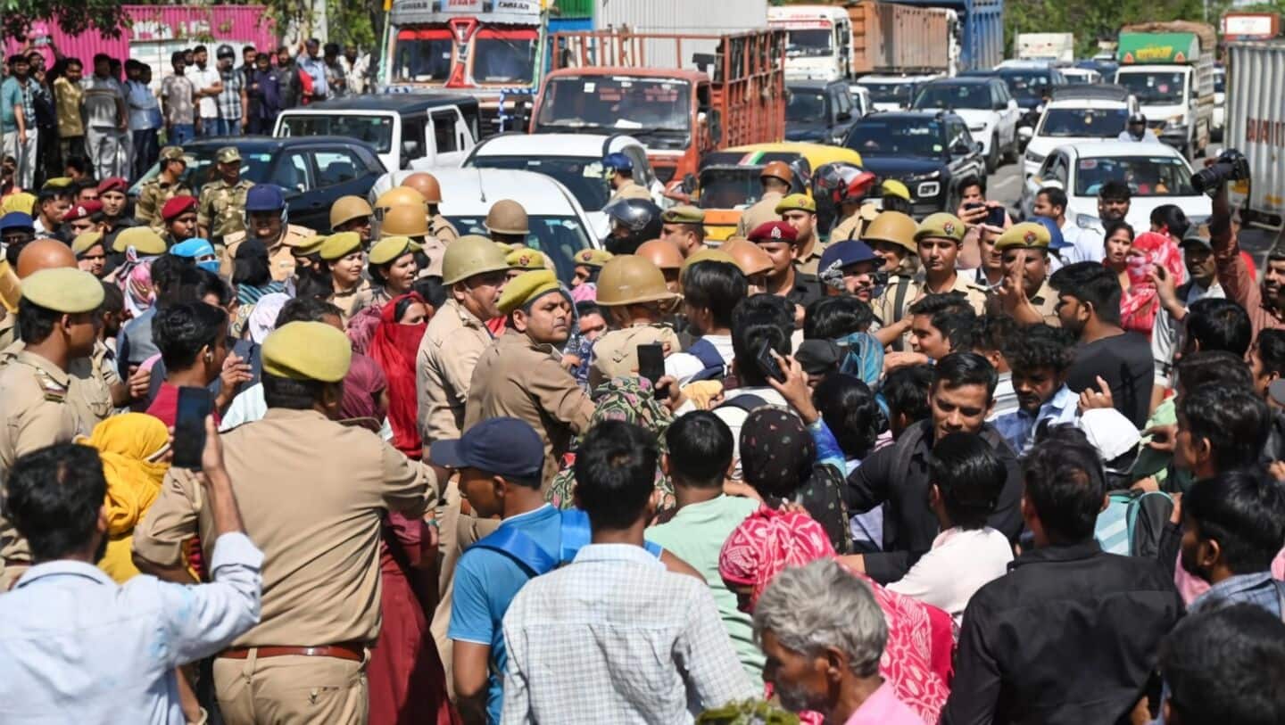 Noida factory protest halts Delhi Noida traffic, police advise alternates