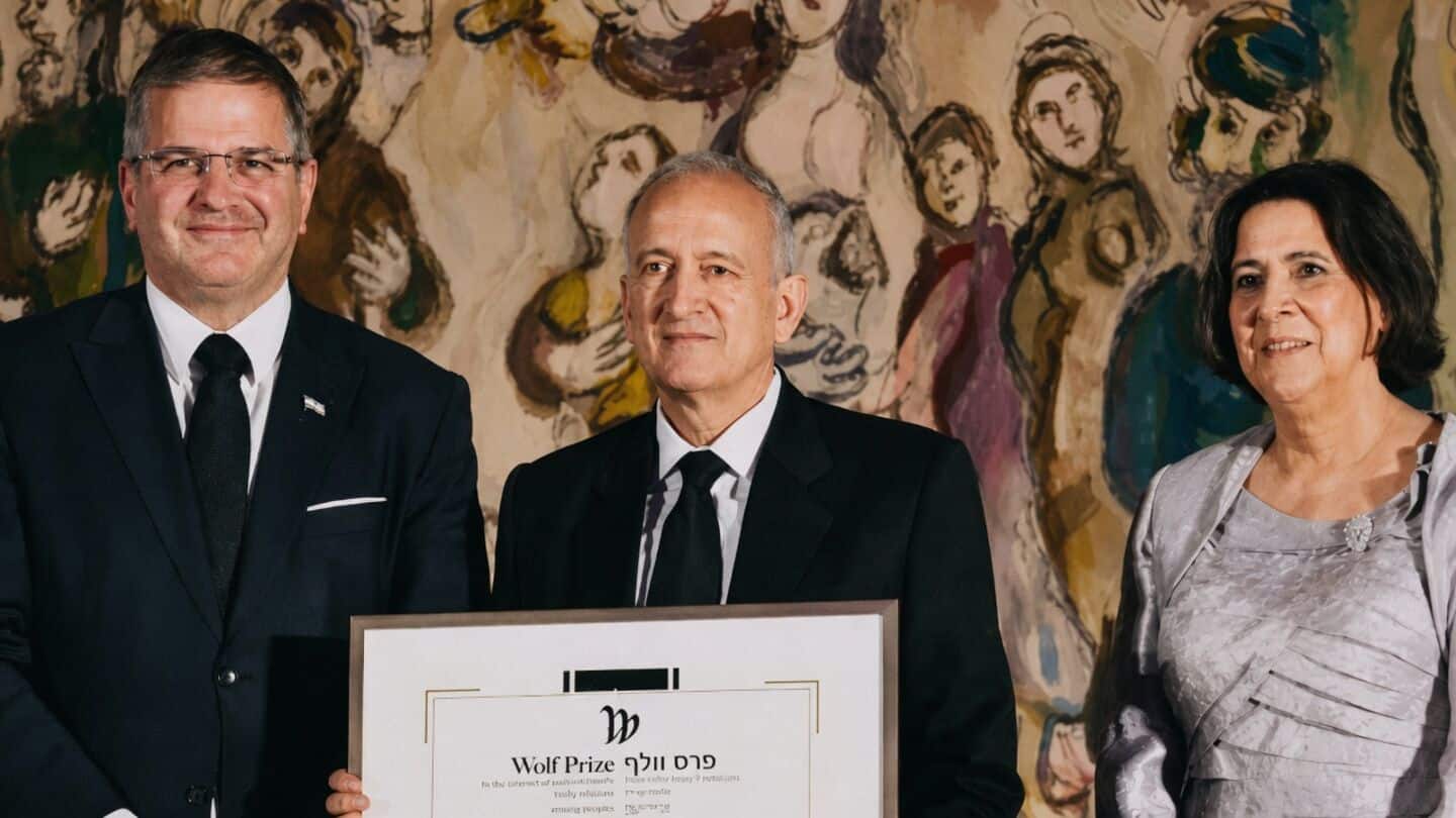 Jainendra K. Jain wins 2025 Wolf Prize in Physics