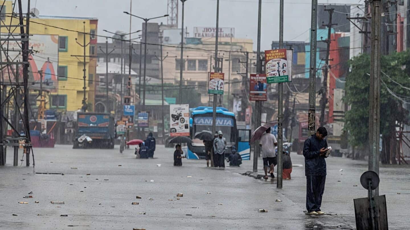 Odisha floods hit 6 districts, over 2L people, 4 dead