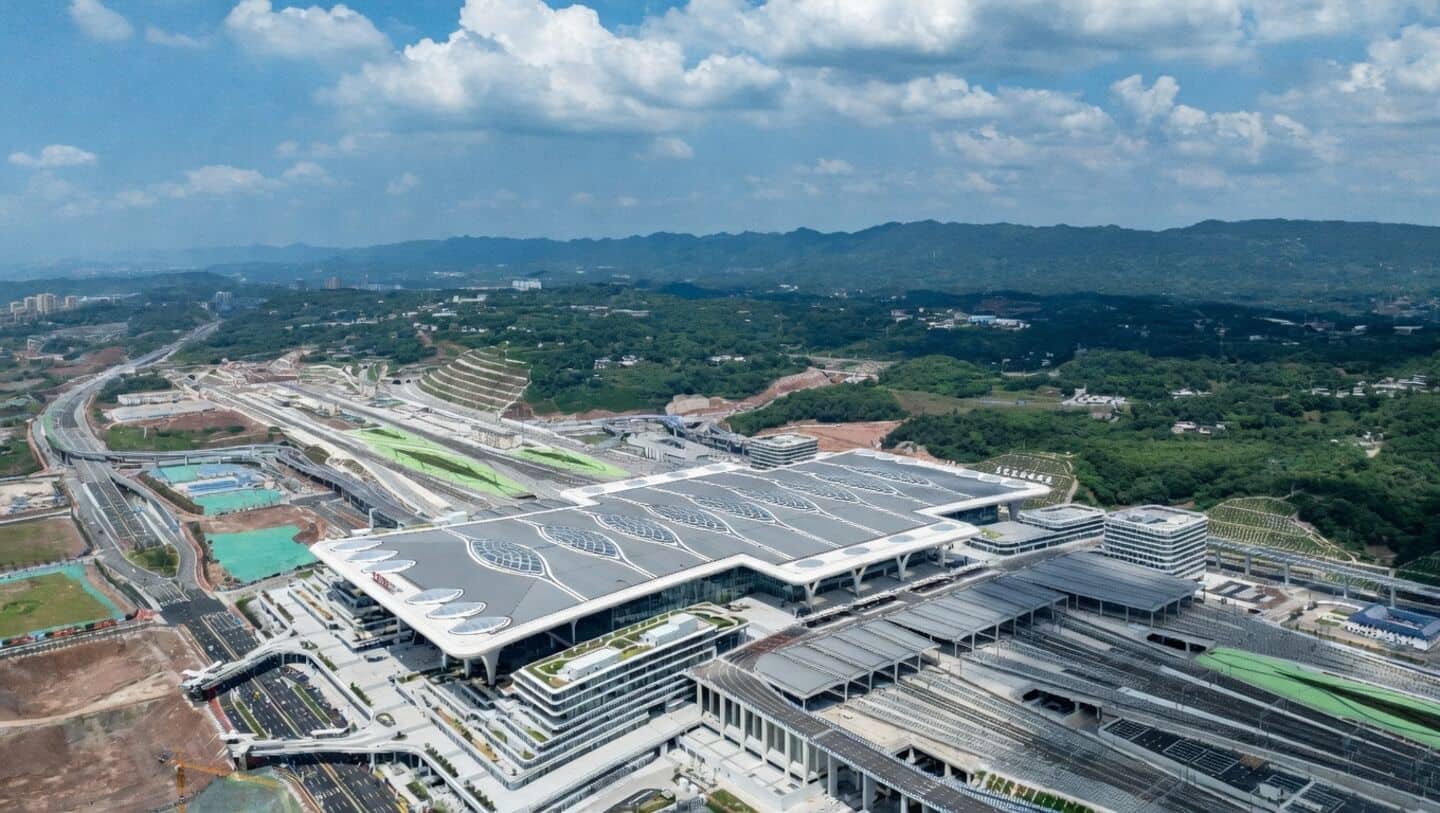 China built Chongqing East world's largest station in 38 months