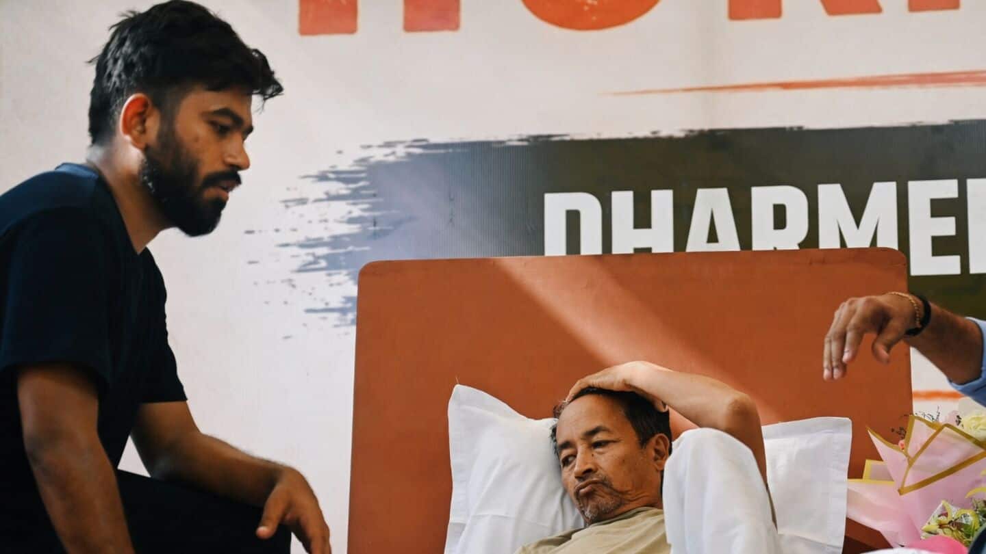 Sonam Wangchuk critical 19-day hunger strike demanding Dharmendra Pradhan's resignation