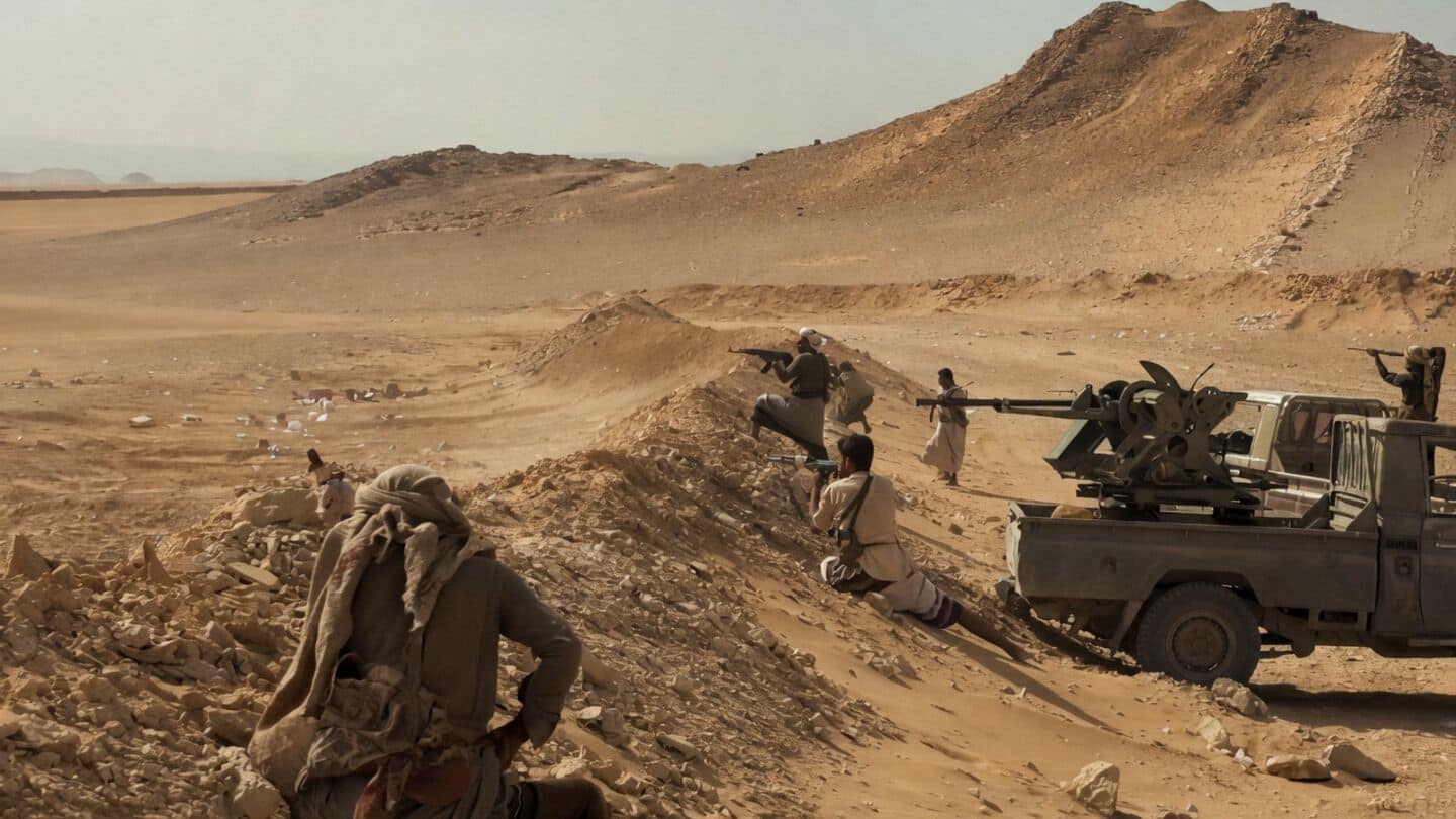 Houthis warn airlines to avoid Saudi airspace near Bab el-Mandeb