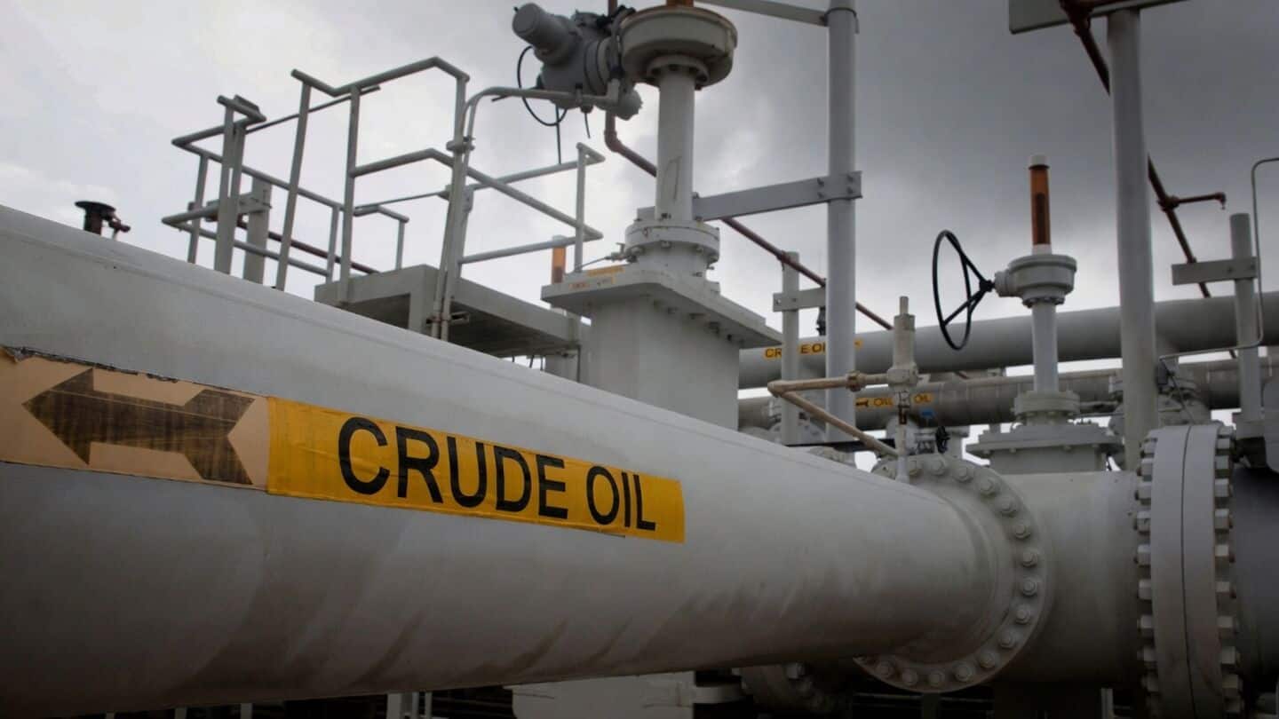 Oil up after Saudi Arabia restarts exports amid Hormuz tensions