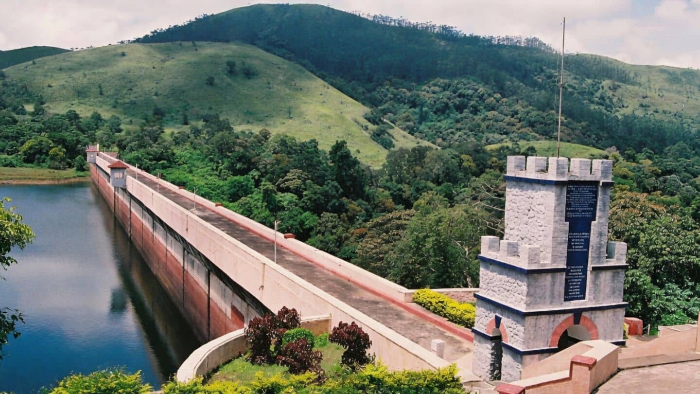 Tamil Nadu rejects Kerala's Mullaperiyar plan, defends old dam safety