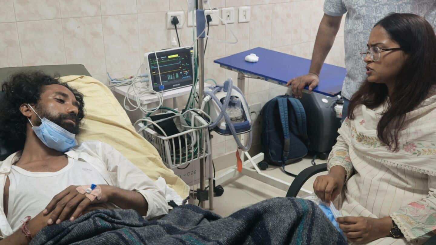 Shilpi Neha Tirkey visits hunger striker protesting JSSC exam leaks