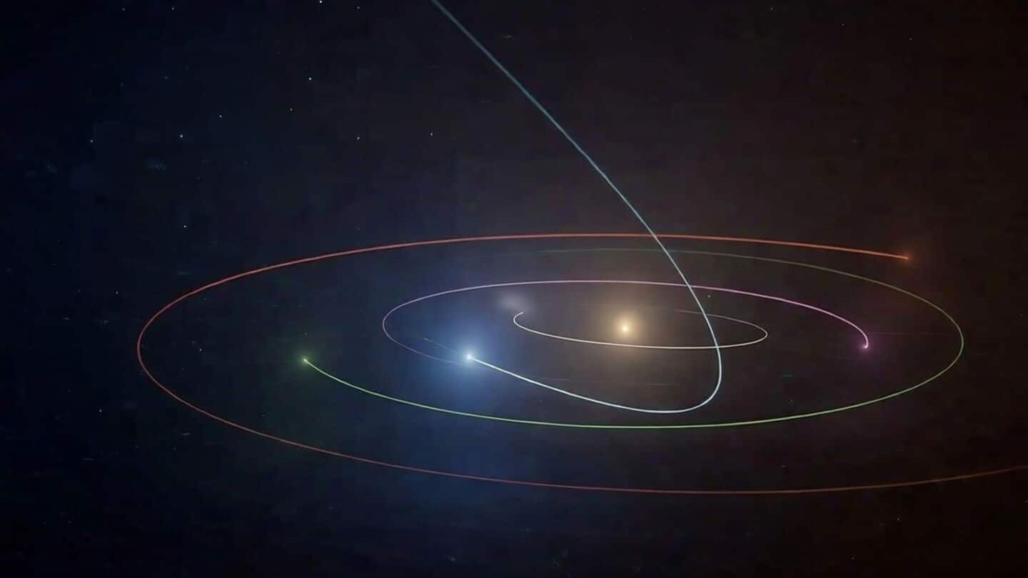 Hubble caught this comet breaking apart into multiple pieces