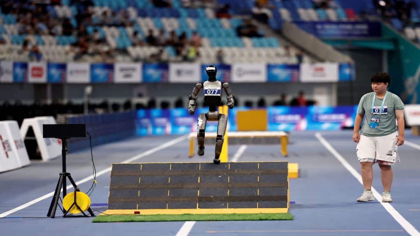 Beijing hosts World Humanoid Robot Games with over 2,000 robots