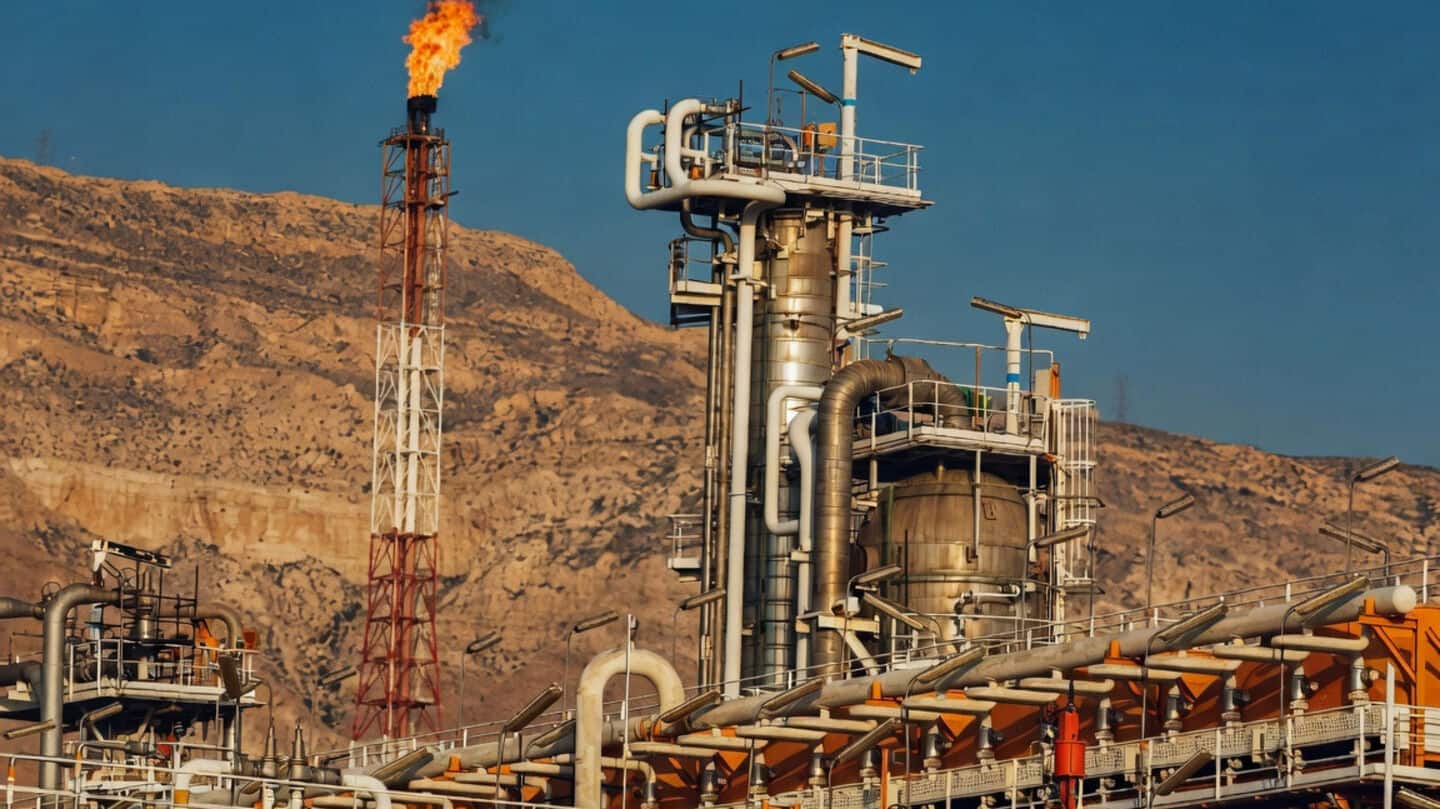 India mulls gas levies to build $42 billion fuel stocks