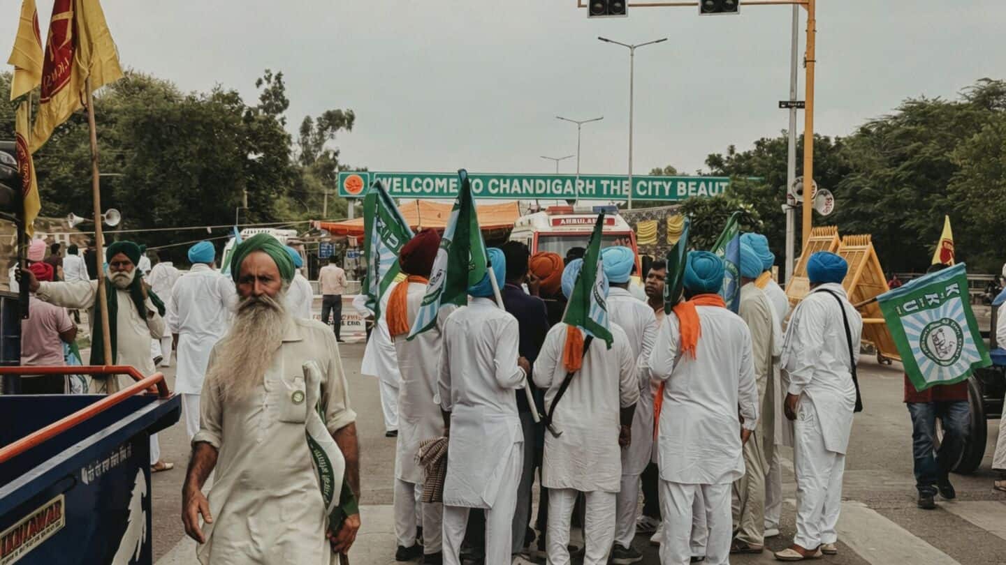 SKM farmers block Mohali Golf Range road until September 7