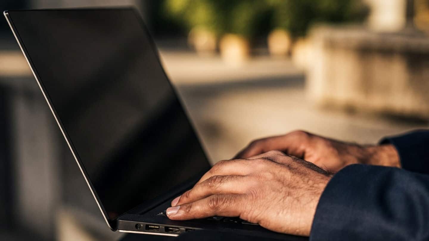 FDE demand surges 800% as OpenAI, Google, Anthropic offer $550,000