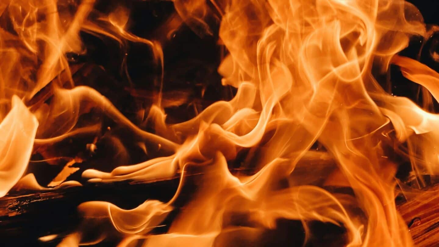 Thane West meter room fire at Sarika Apartment, no injuries