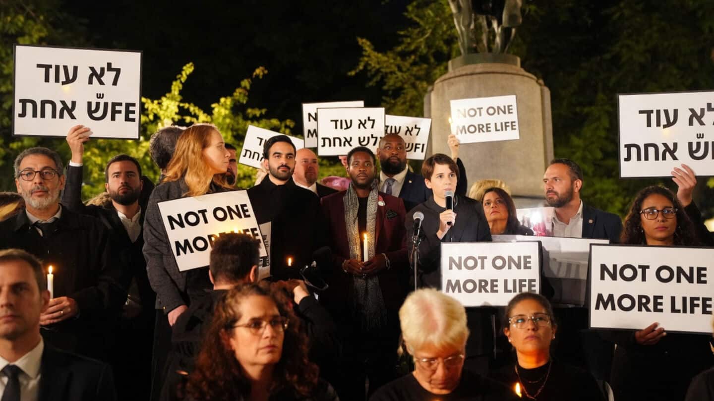 Mayor Zohran Mamdani heckled at Union Square vigil for victims