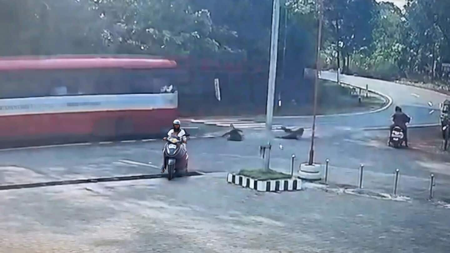 Two sisters injured when KSRTC door opened near Kaliya village