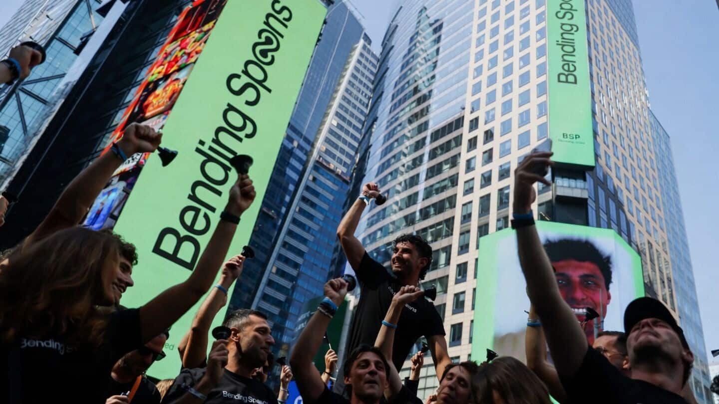 Berkshire Hathaway invests $330 million in Bending Spoons, stake tops $900 million