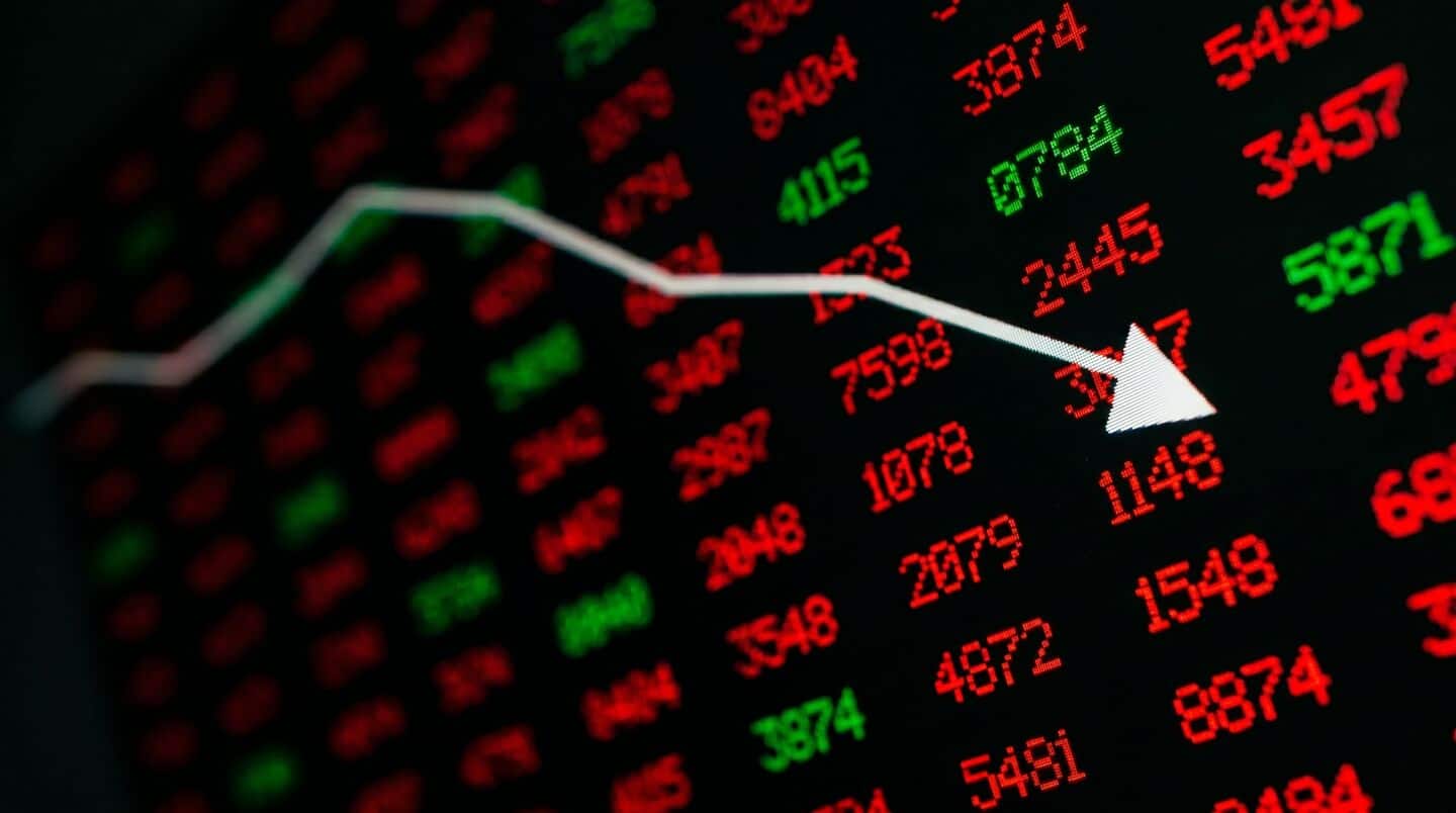 Indian stocks slip, FIIs pulled 21,106cr amid US-Iran ceasefire delay