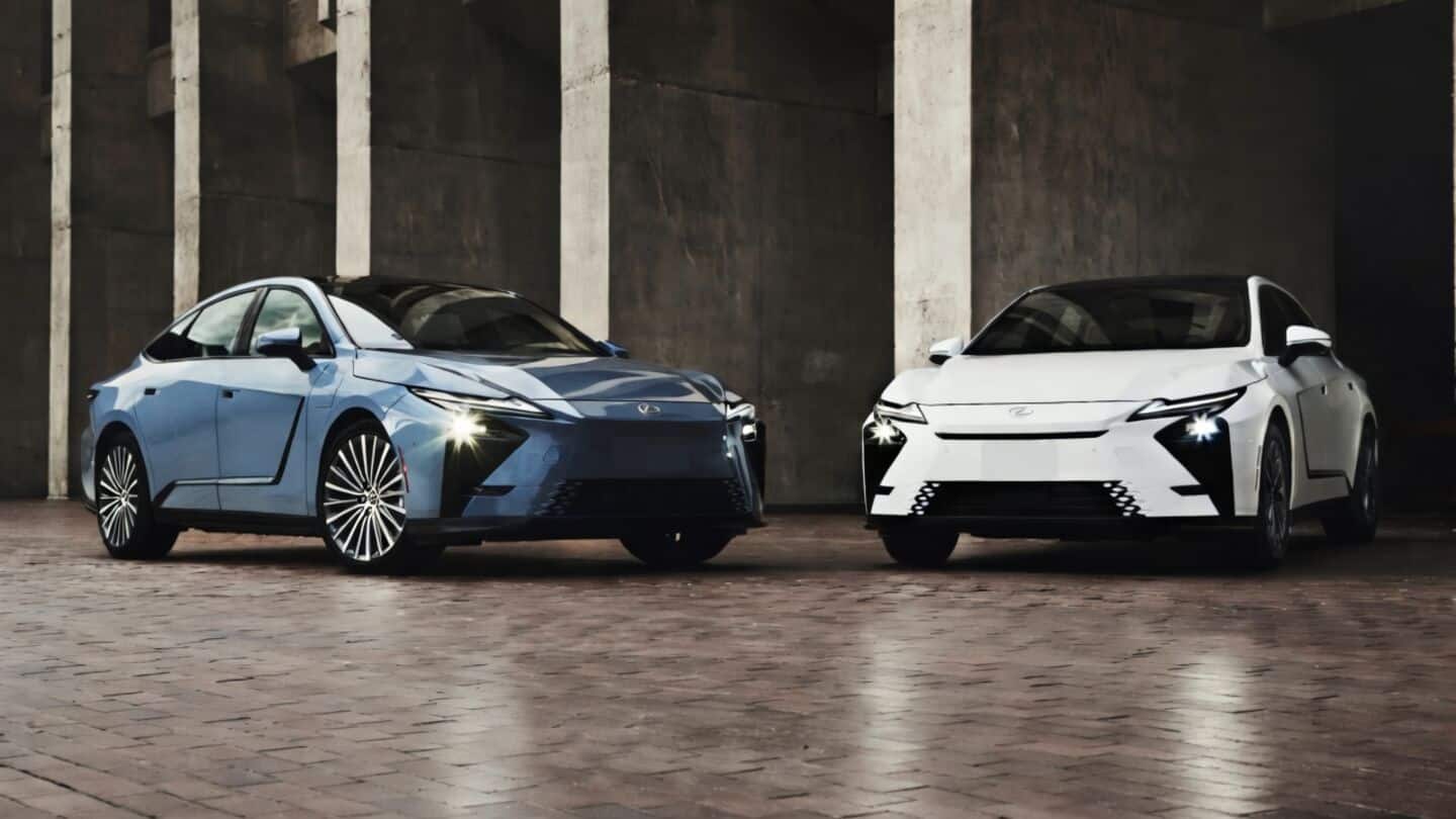 Lexus launches refreshed ES 350h sedan in India from ₹66.10L