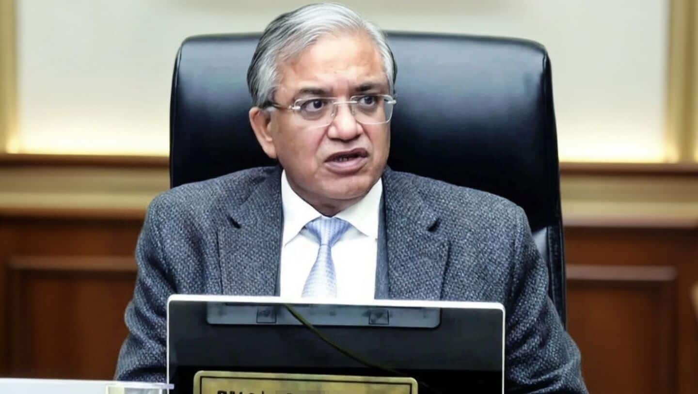 ECI orders NIA probe, urges free polls in West Bengal