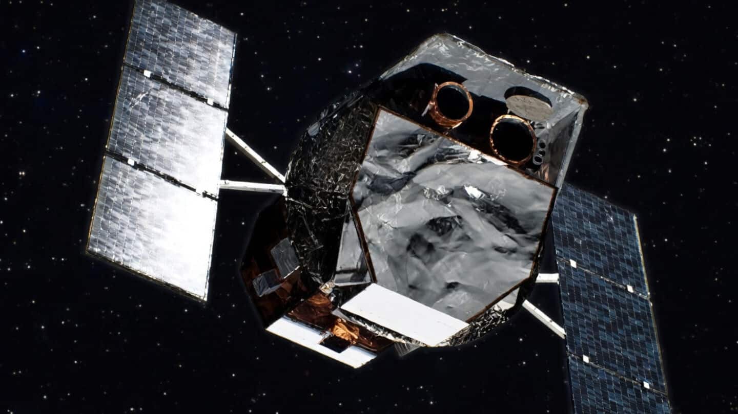NASA to rescue aging satellite using private spacecraft
