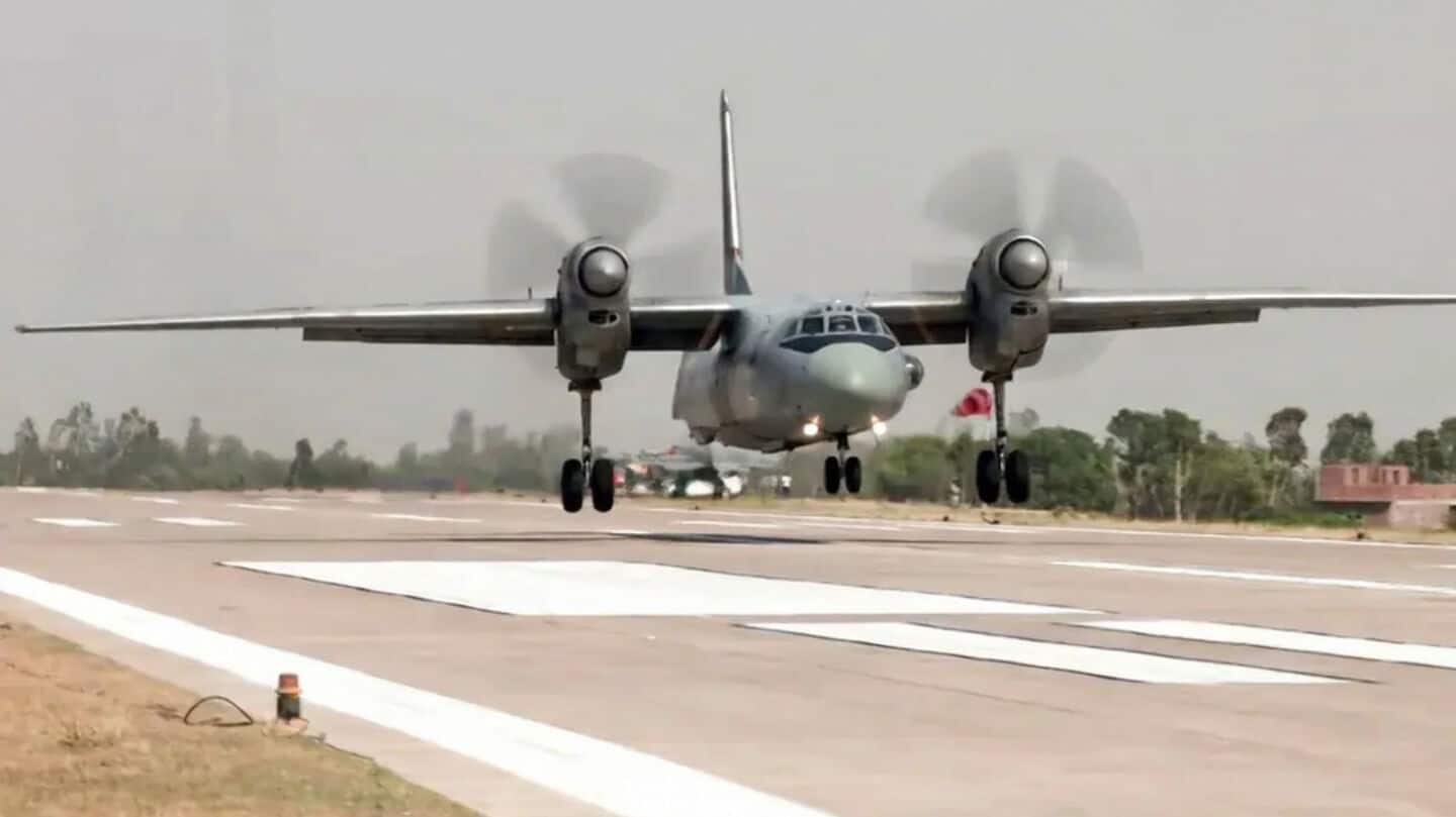 Indian Air Force conducts emergency landing drill on Purvanchal Expressway