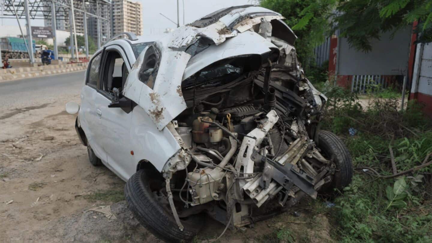 Speeding car kills 2 workers, injures 2 on Dwarka Expressway