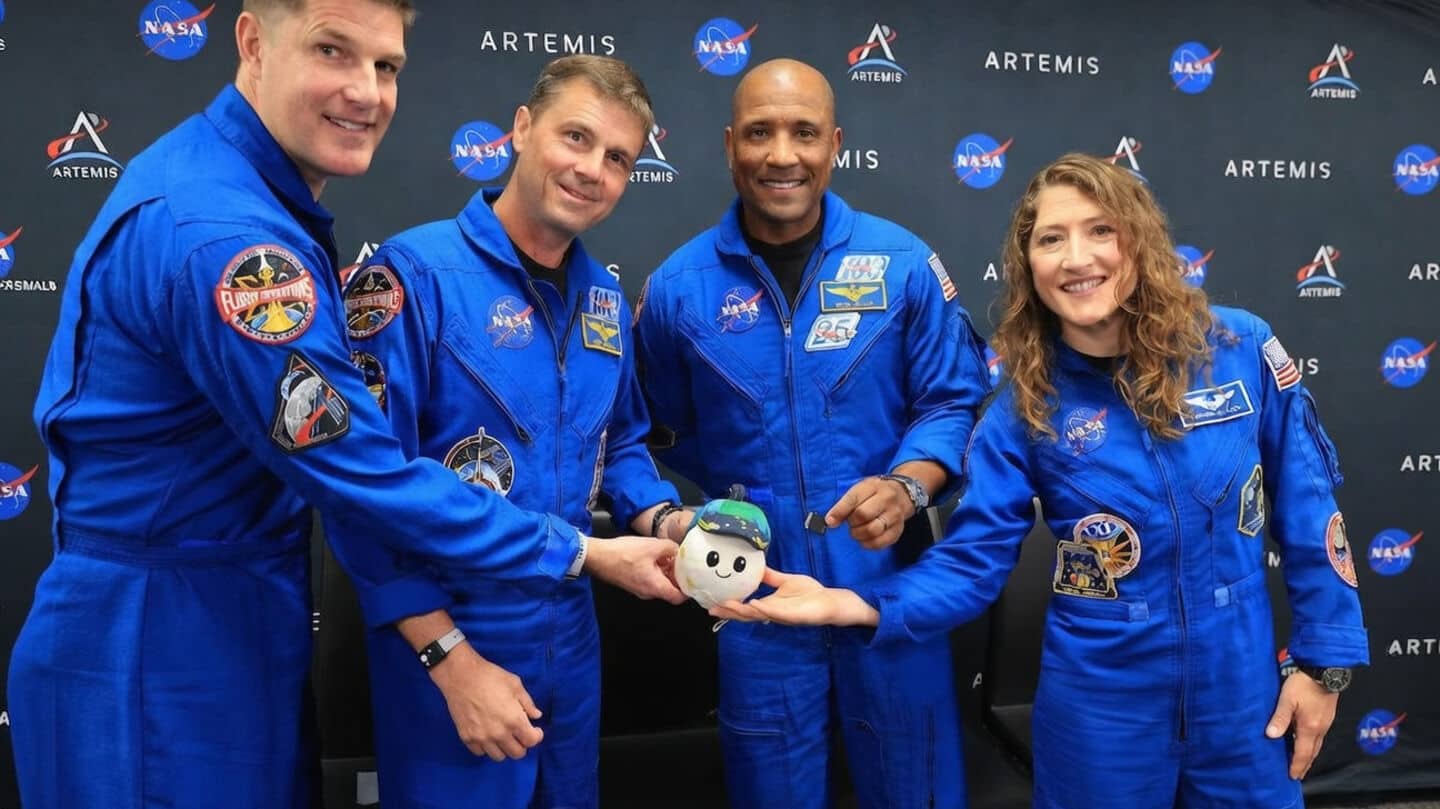 NASA will launch Artemis II April 2, 2026 lunar flyby