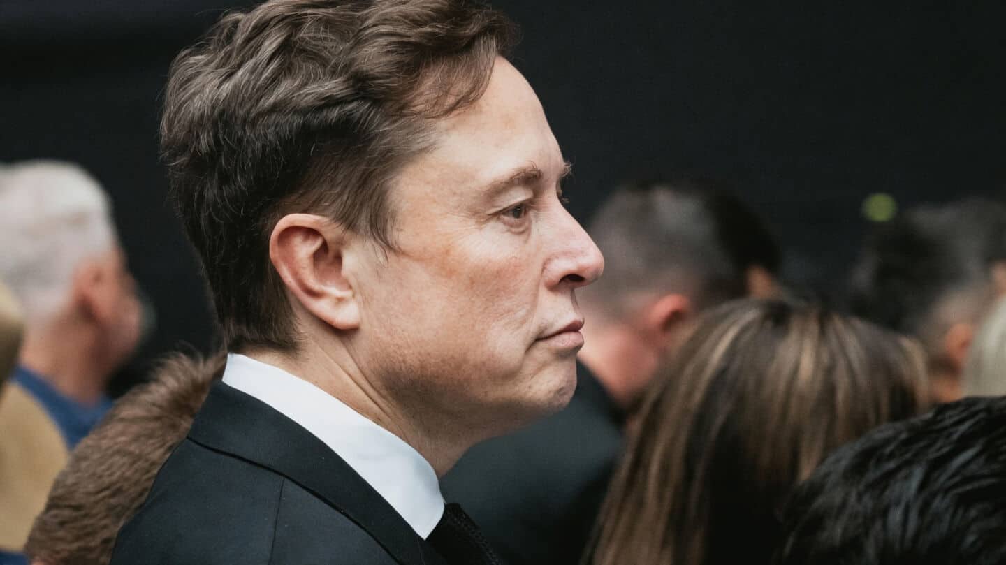 SpaceX posts 92% revenue surge to $7.8B, EPS loss $0.09