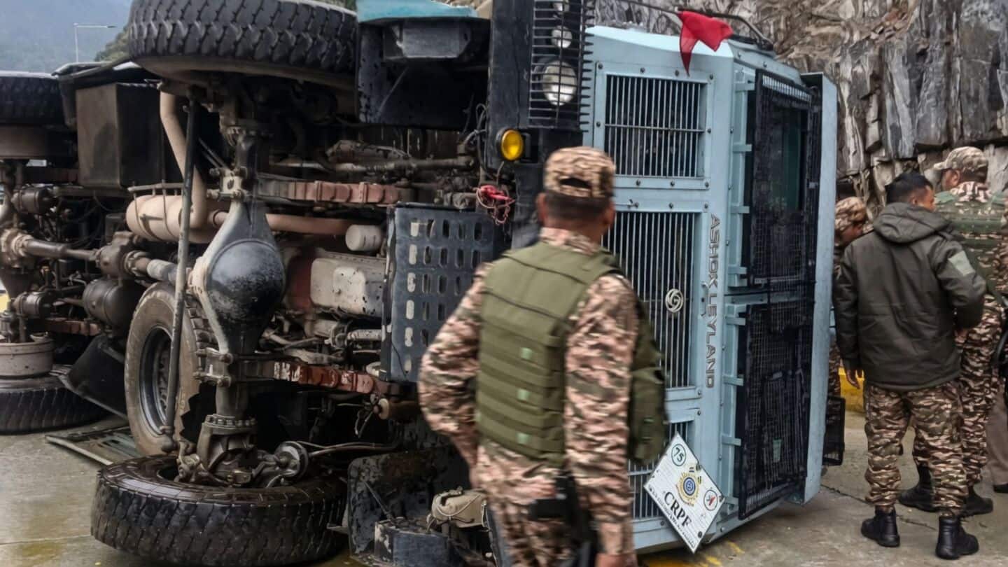 BSF vehicle flips near Chamba-Seri on Jammu-Srinagar highway injuring 5