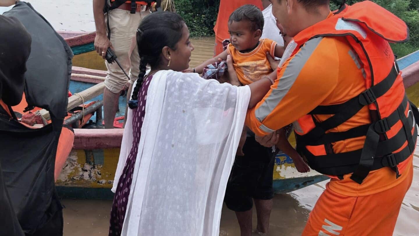 Godavari floods force nearly 10,000 from Eluru district homes