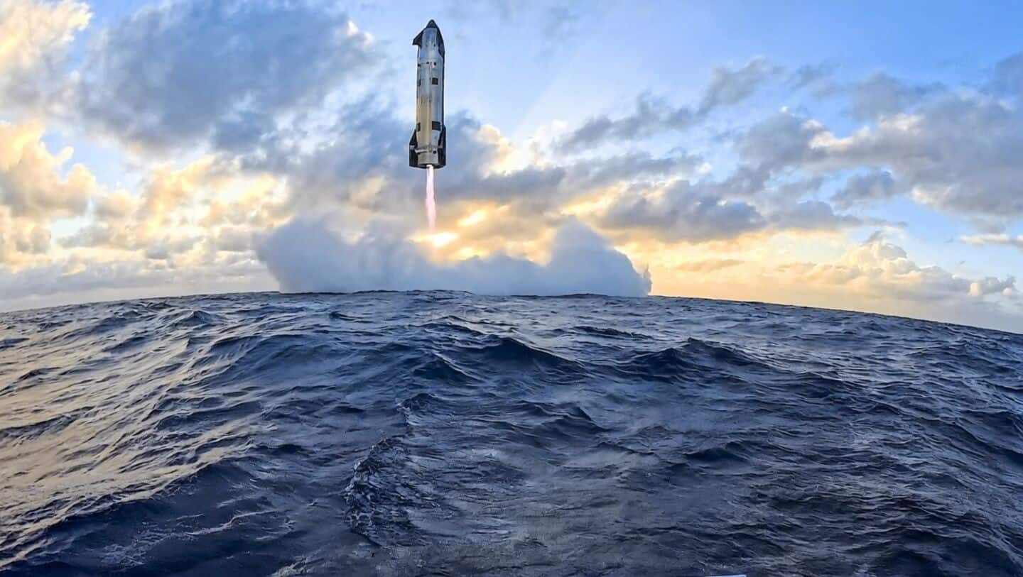 SpaceX streamed 12th Starship splashdown in Indian Ocean via Starlink
