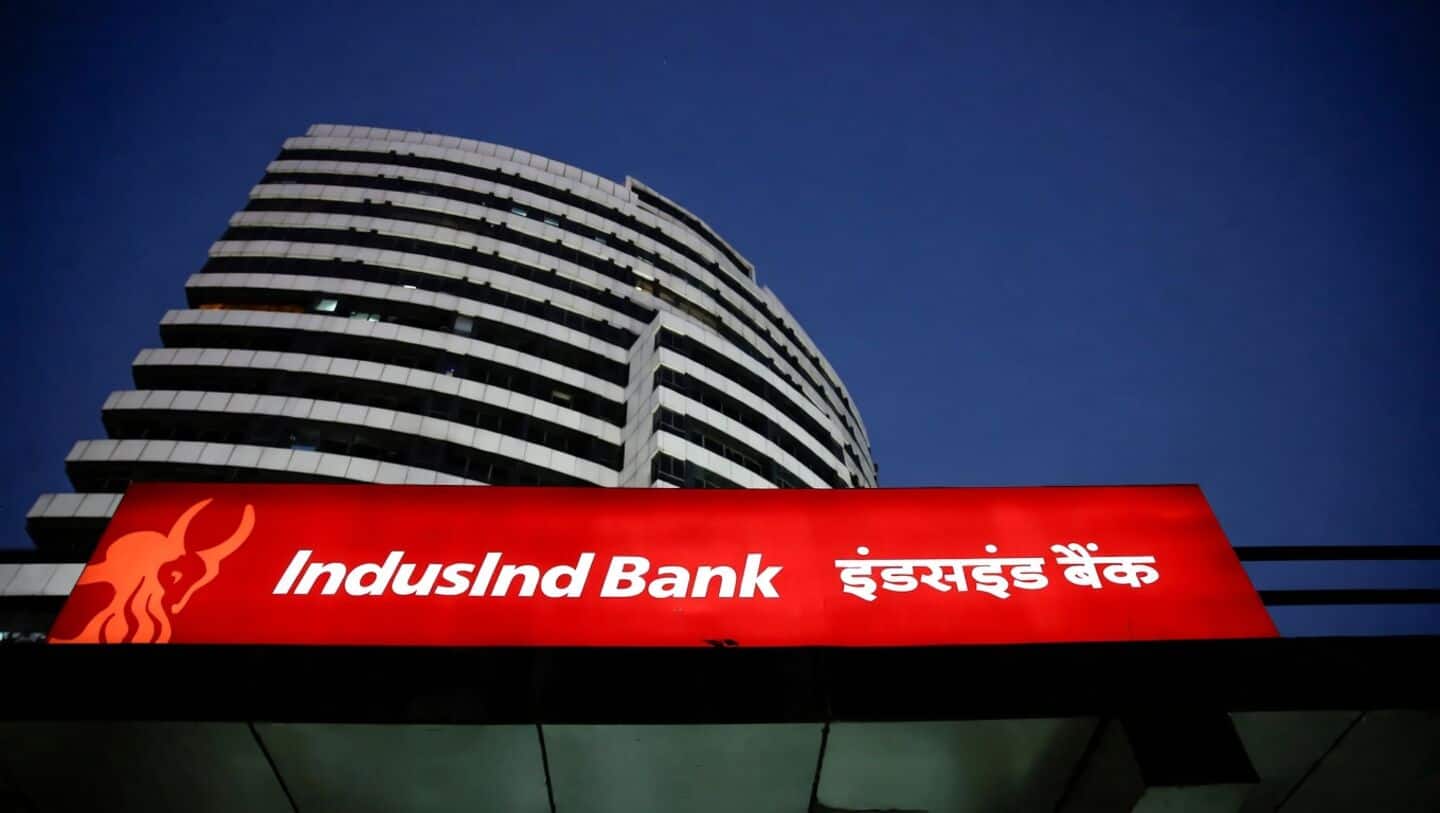 IndusInd Bank Q4 FY26 total deposits: ₹4,00,178 crore; net advances: ₹3,15,154 crore (advances down 8.7% YoY)