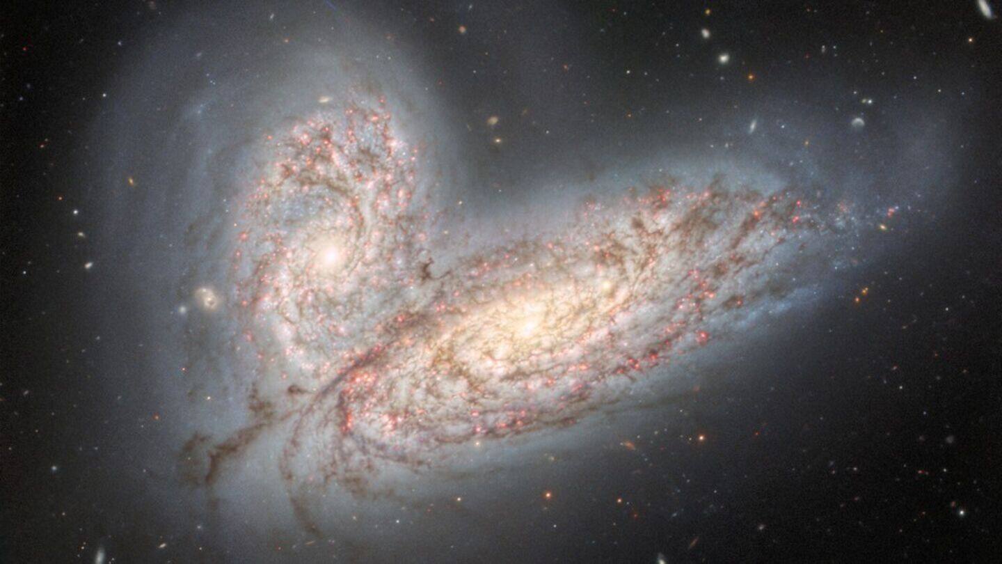 Astronomers spot 1st-ever galactic merger aftermath in a spiral galaxy