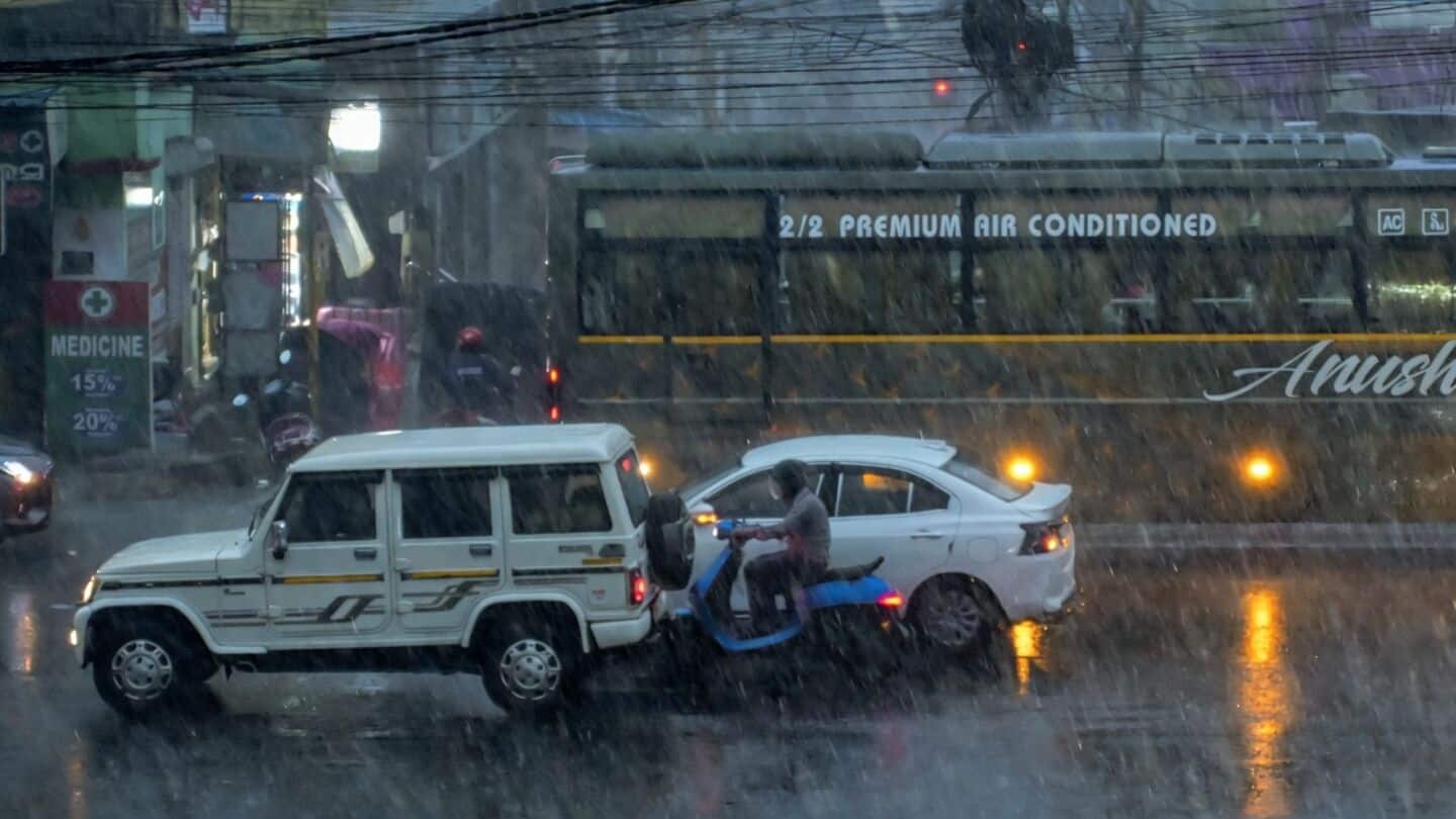 IMD warns monsoon to strengthen with heavy rains in India