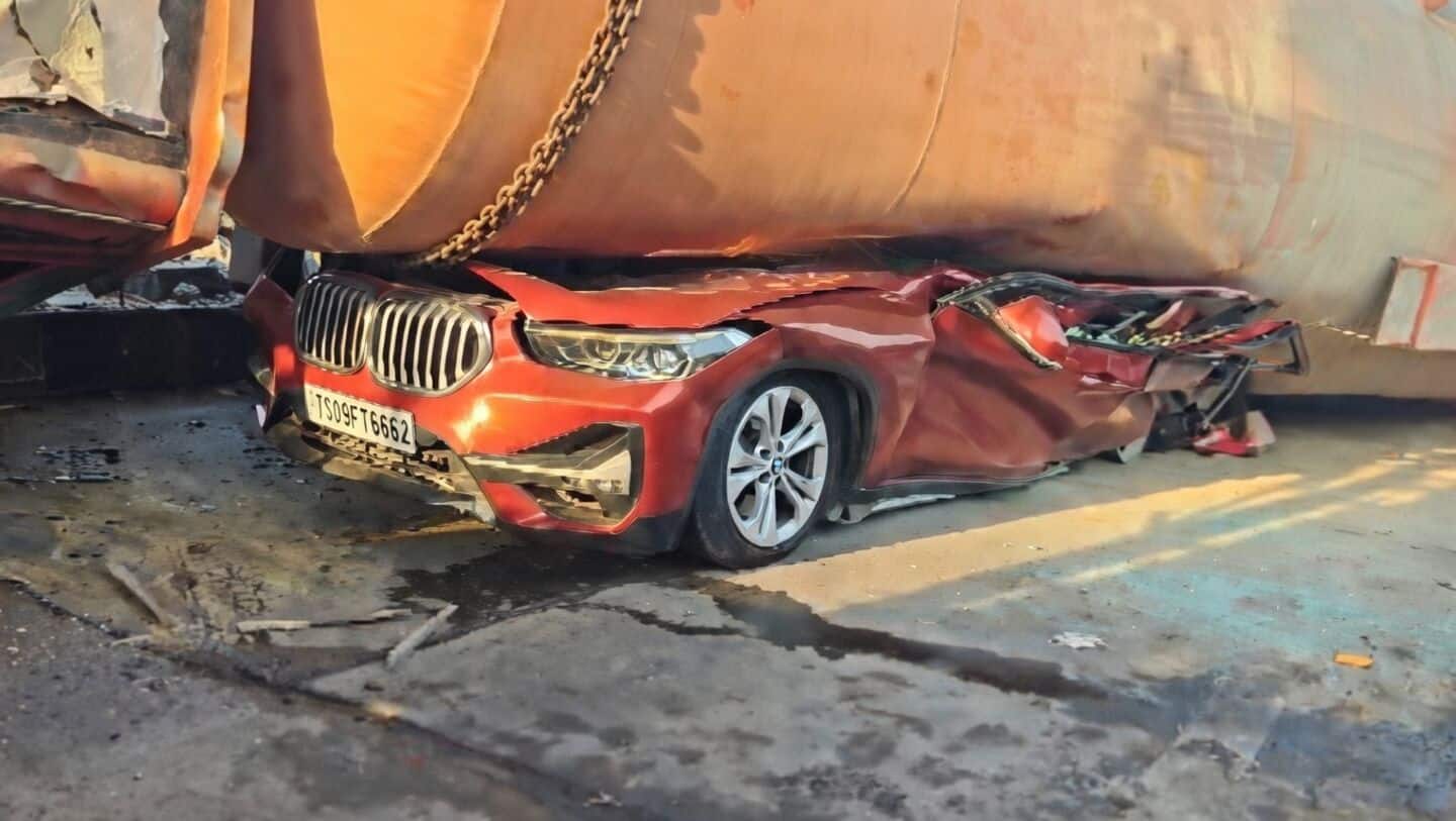 Concrete mixer truck topples at Keesara killing B. Srinivas Rao