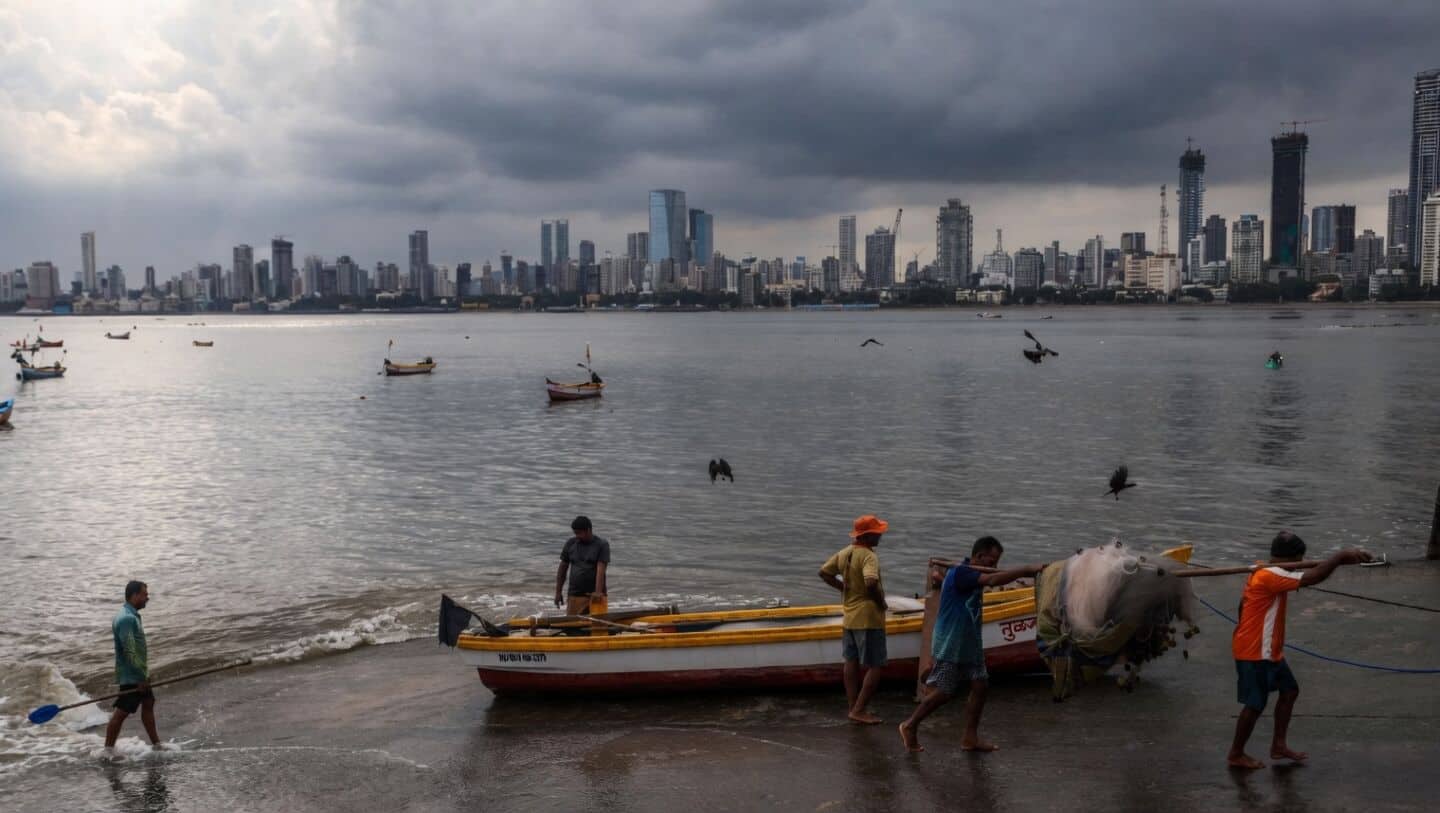 Mumbai overcast as IMD forecasts rain monsoon not until June