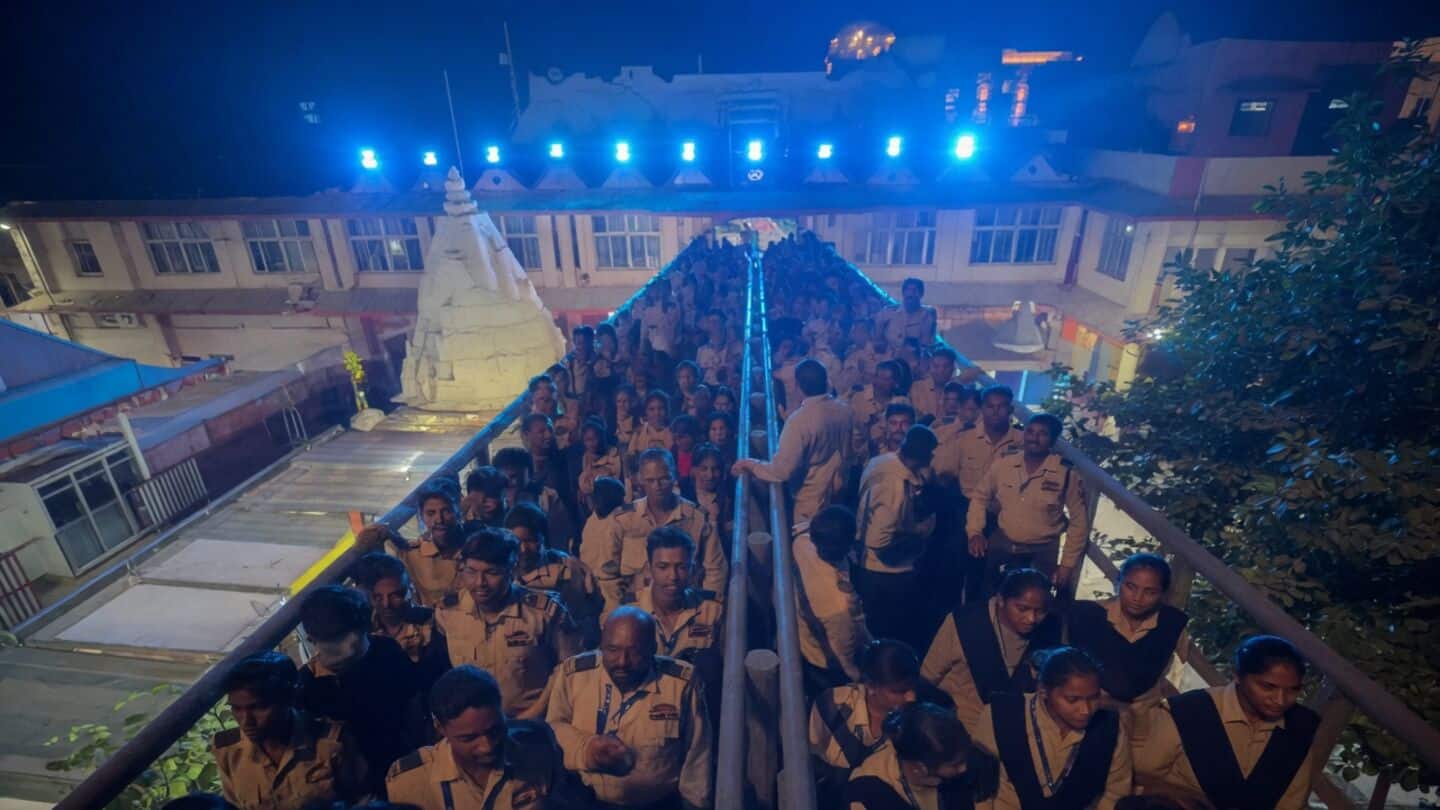 Around 300 security personnel jump on Ujjain Mahakaleshwar Temple footbridge