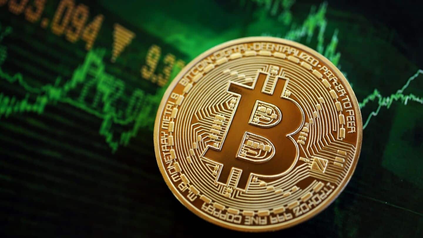 Bitcoin hits $81,475 as yields drop and Fed hints pause