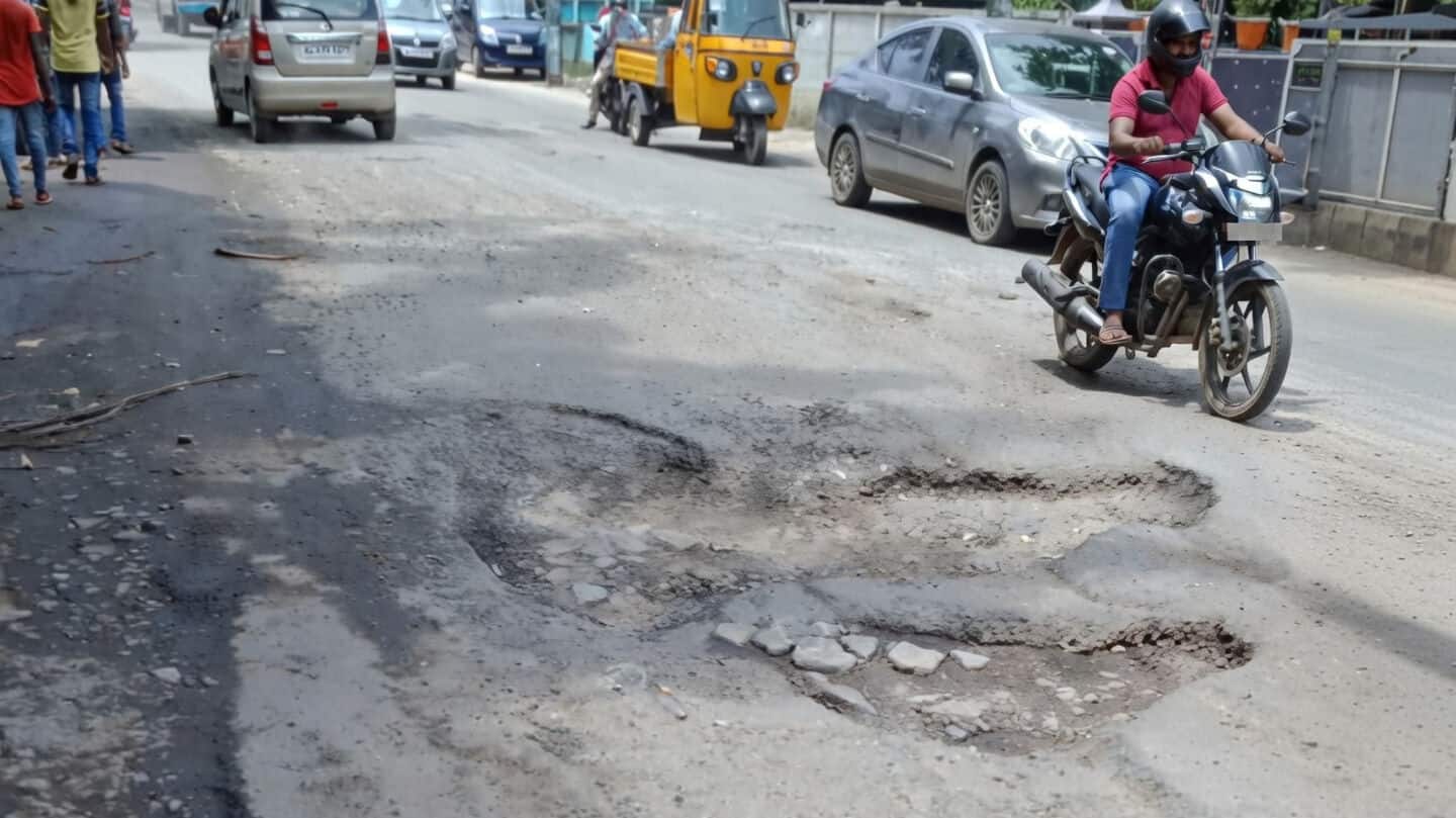 Delhi roads will soon have QR-coded signboards: Here's why