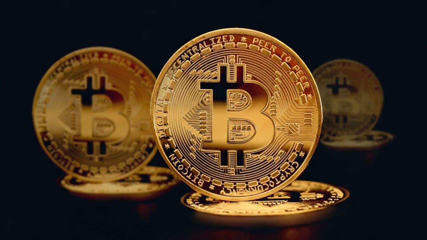 Bitcoin at $83,000 as Strive increases holdings amid institutional interest