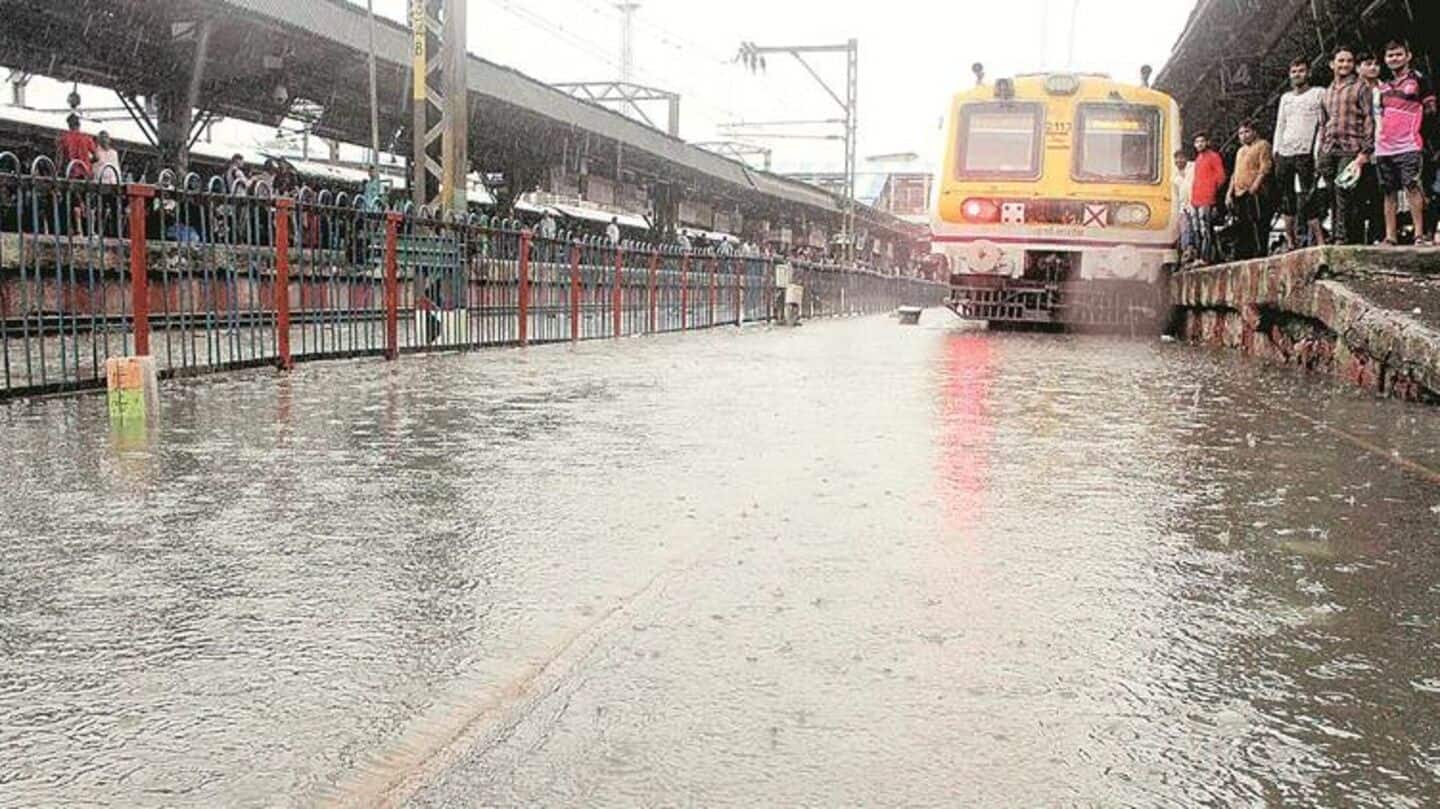 Maharashtra: Heavy rains trigger flooding in Thane, Palghar