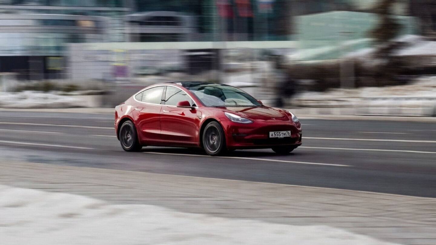 Tesla FSD nearly steered Fred Lambert's Tesla off Autoroute 55