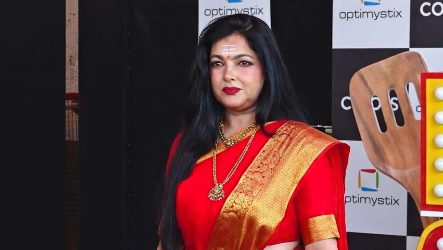 Mamta Kulkarni's TV debut: Contestants honor her '90s Bollywood legacy